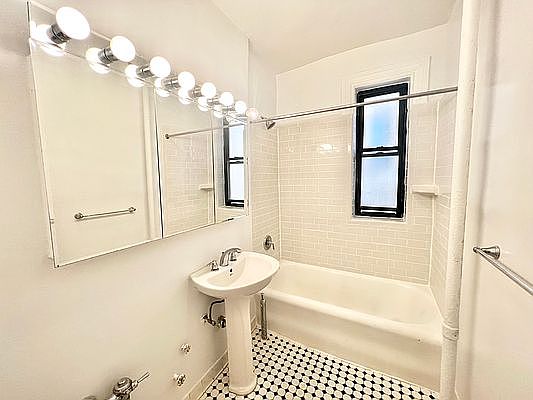 5th image of 47-05 45th St #C10