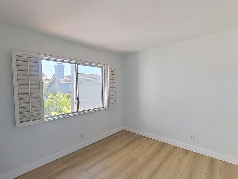 5752 Centerstone Ct — Photo 17