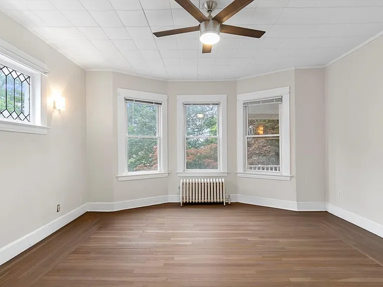 21 Sheldon Ter #2 — Photo 1
