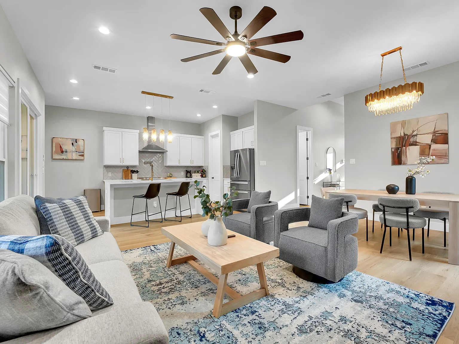 4 bed, 2.5 bath, 1965 sqft, $5,000 — Photo 4