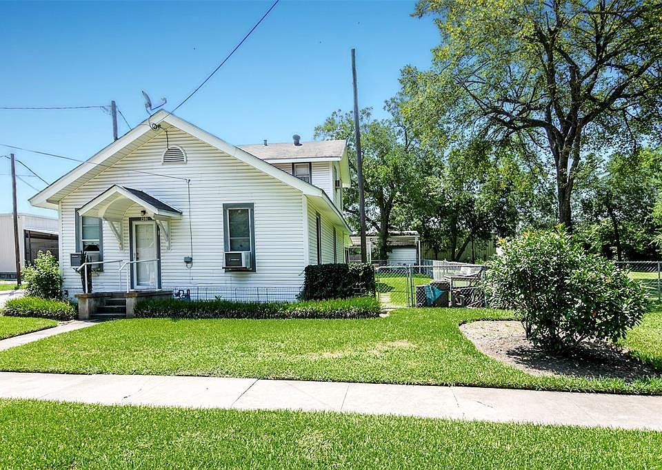 1501 W 6th Ave Corsicana Tx 75110 Mls 14388682 Zillow