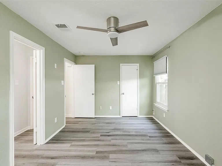 5900 Richard Carlton Blvd — Photo 7