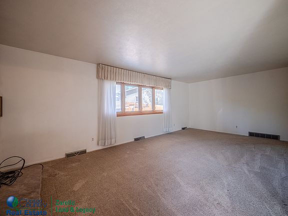 4th image of 1641 Brentwood Dr