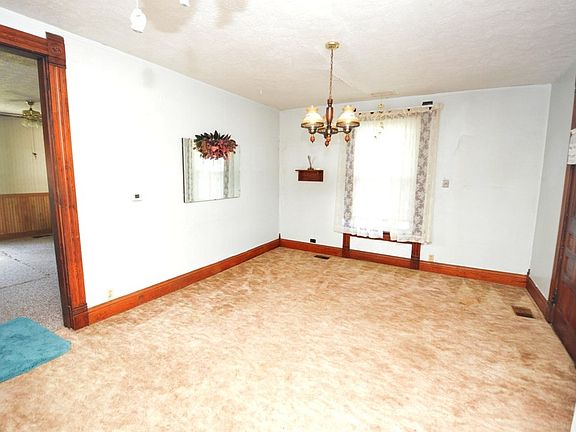 3rd image of 3047 W County Road 400 N