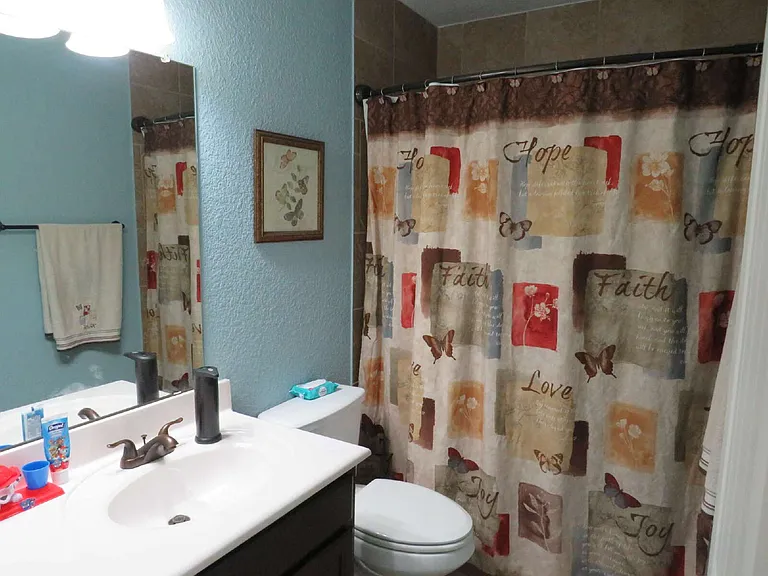 9805 Kaitlyn Dr — Photo 11