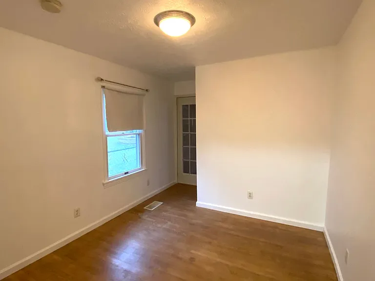 1431 E Paris Ave — Photo 8