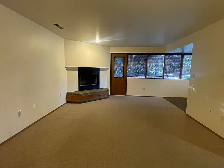 1421-1459 Seattle Ave — Photo 5