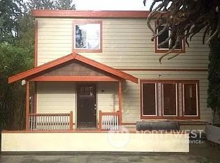 1034 NE 102nd St, Seattle, WA 98125