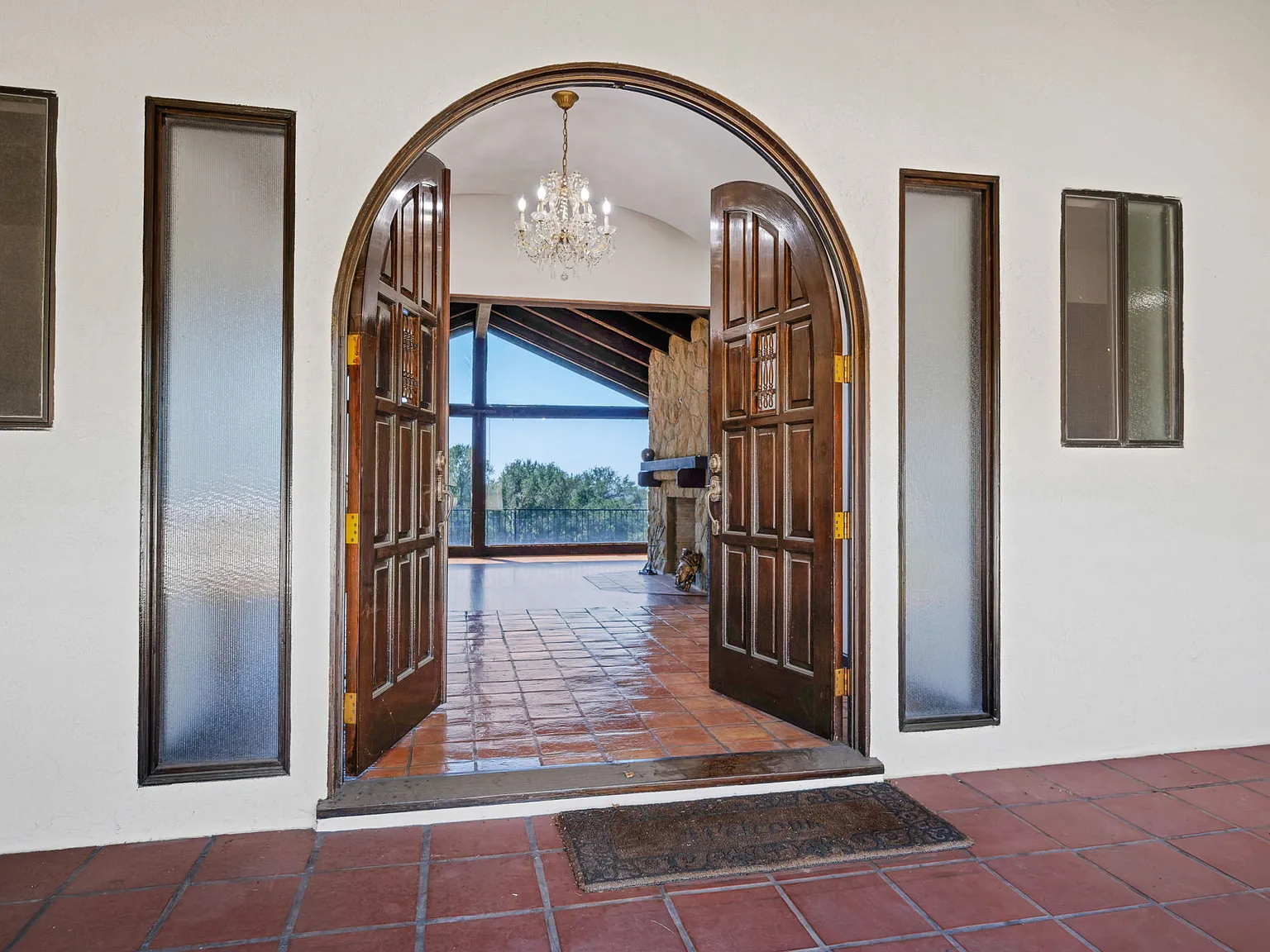 908 Via Los Padres — Photo 3