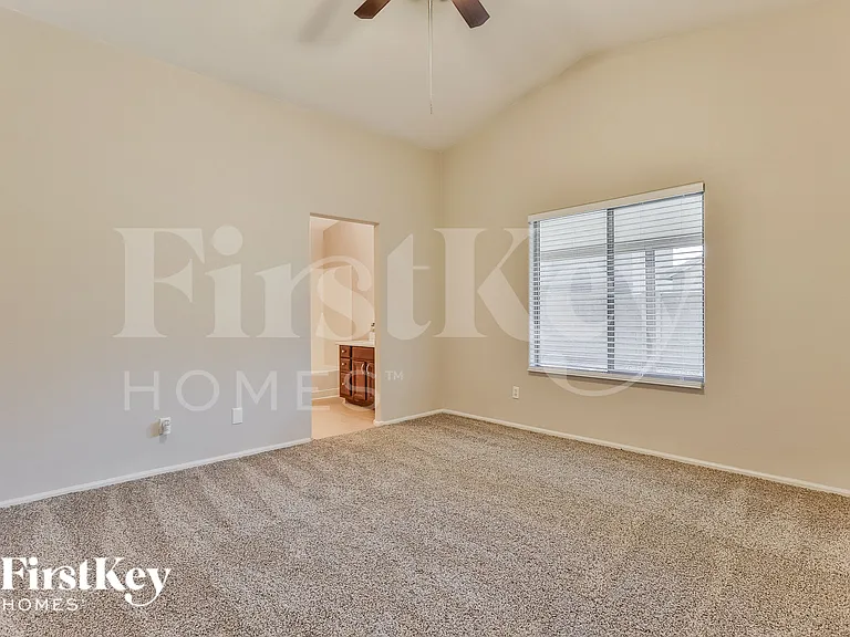 425 W Jersey Way — Photo 8
