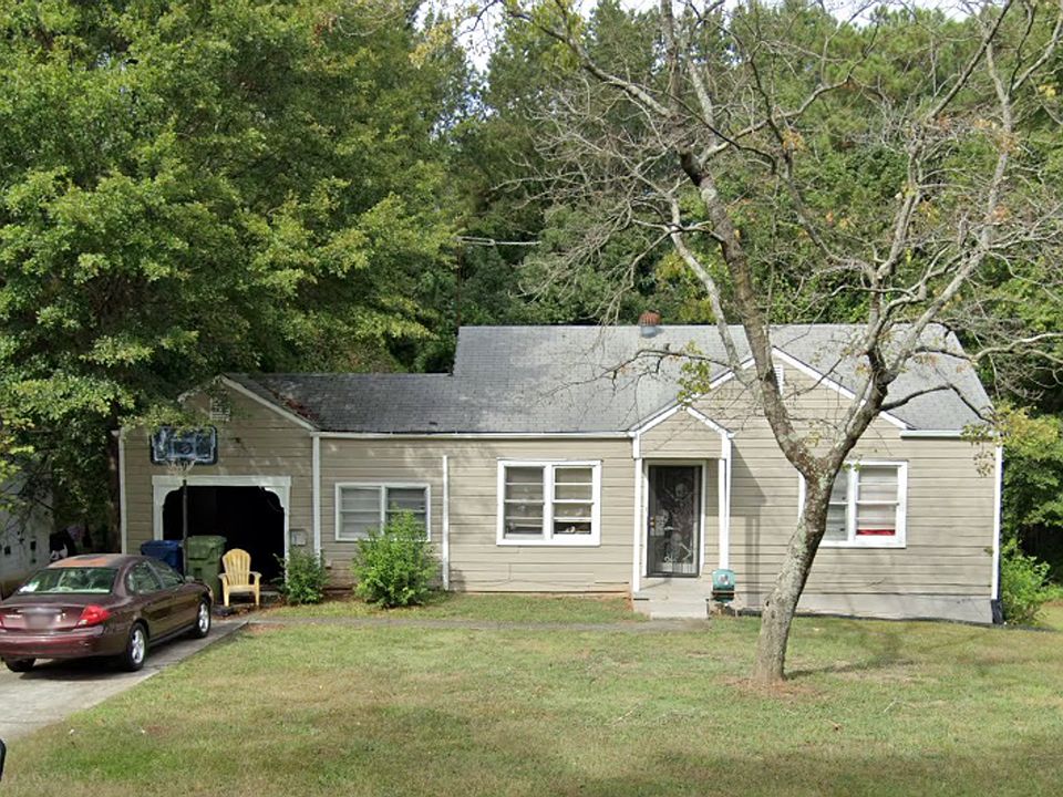1st image of 2553 Loghaven Dr NW