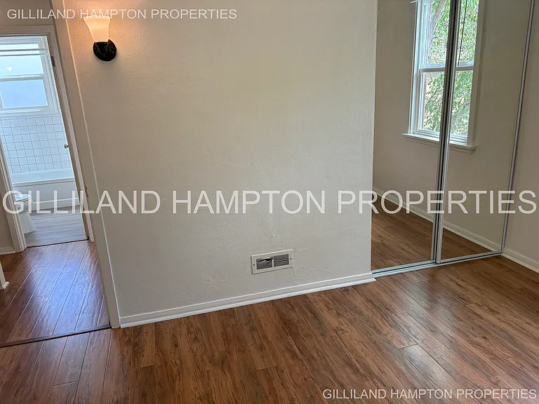 320 NW 15th St #320 — Photo 48