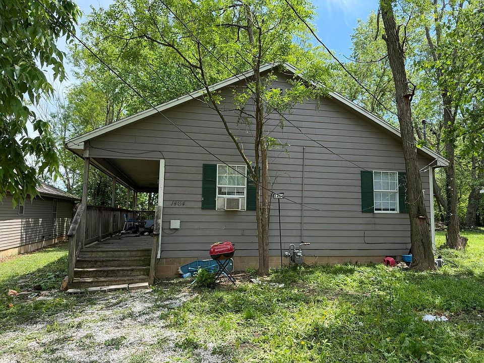 2nd image of 1464 N Brown Avenue