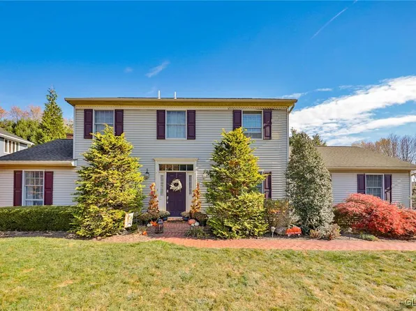 30 Stonecroft Dr, Easton, PA 18045