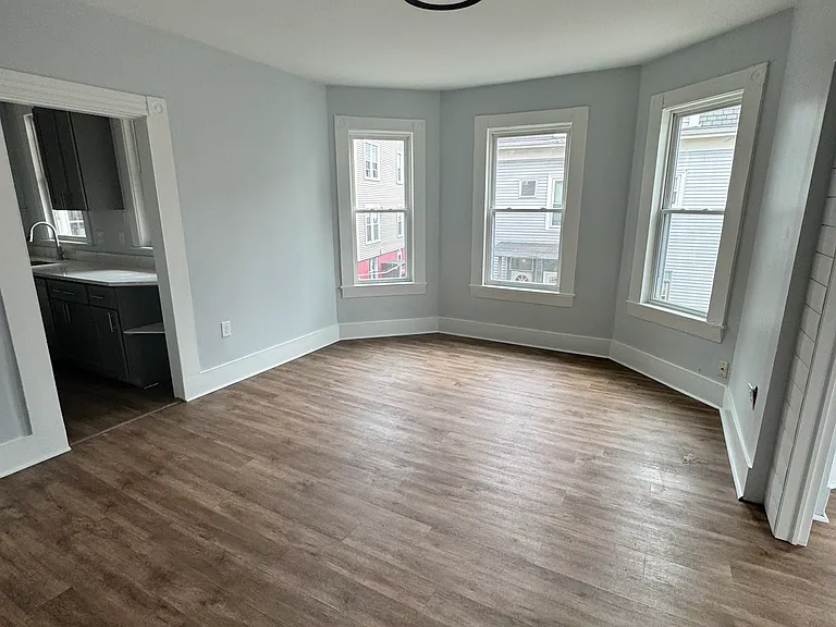 9 Rogers Ave #2 — Photo 4