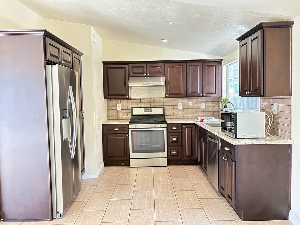 1309 Socorro Ave