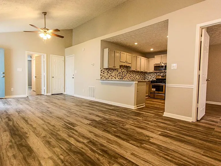 2745 Highland Rdg NW — Photo 14