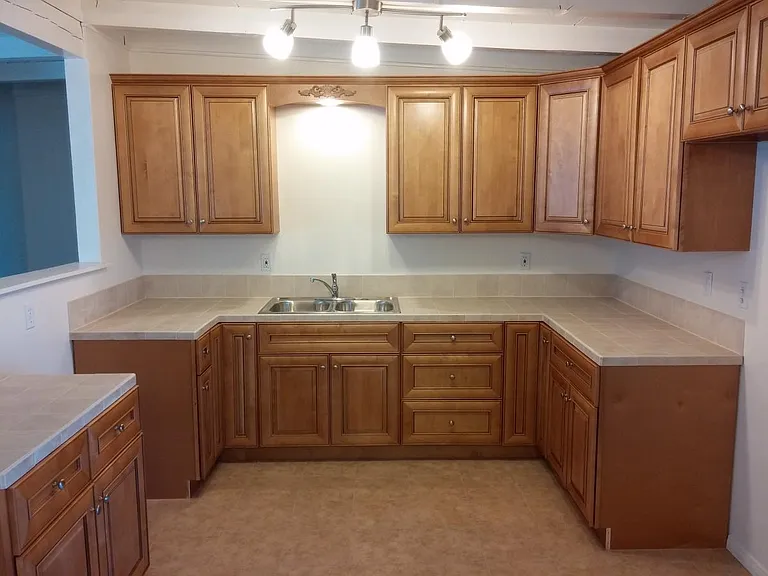 1041 Taos Dr — Photo 3