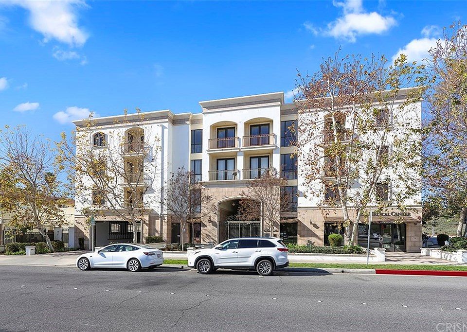 1st image of 333 N Hill Ave APT 209
