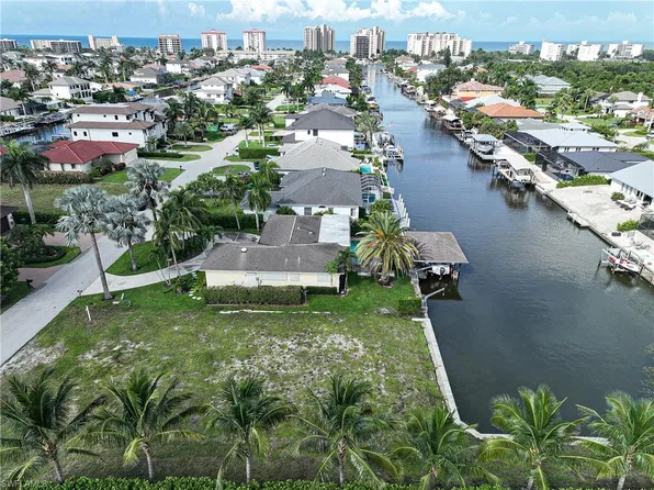 489 Heron AVE, NAPLES, FL 34108