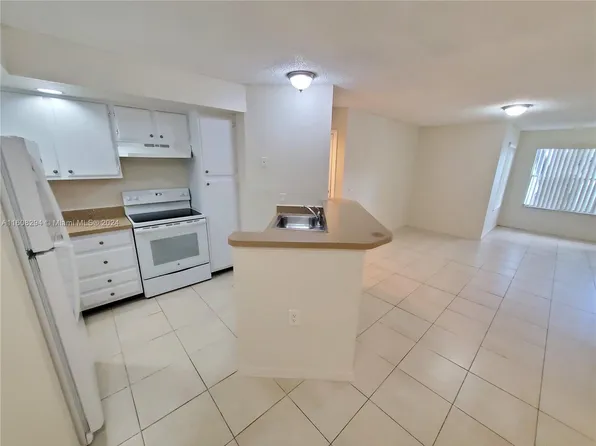 1401 Village Blvd APT 215, West Palm Beach, FL 33409