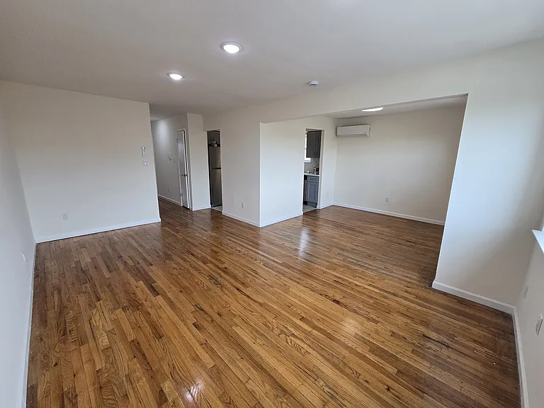 2515 Hone Ave #3 — Photo 10