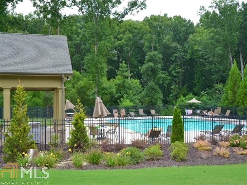 2nd image of 6025 Pebblestone Ln