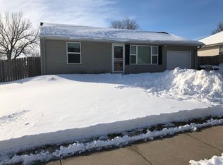 423 Main St, Hickman, NE 68372