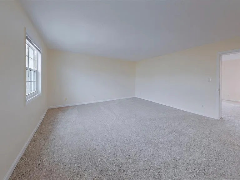 222 Pompano Dr SE #H — Photo 16