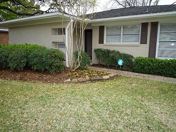 2nd image of 4815 Creekbend Dr