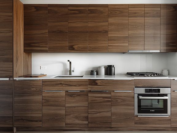 4th image of 171 Suffolk St #4C