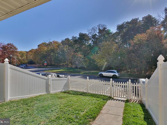 3rd image of 1807 Hillwood Ct