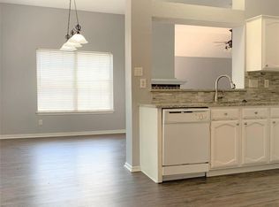 2075 Briarcliff Rd, Lewisville, TX 75067