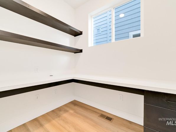 meridian-idaho-343666670 picture