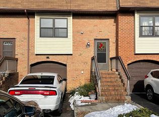 4104 N Oaks Blvd, North Brunswick, NJ 08902