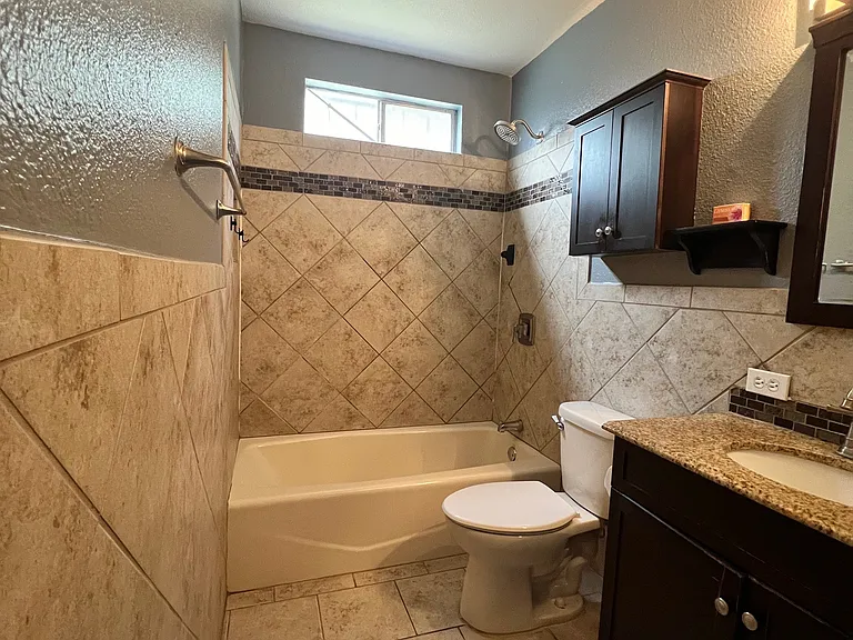1114 Desirable Dr — Photo 24