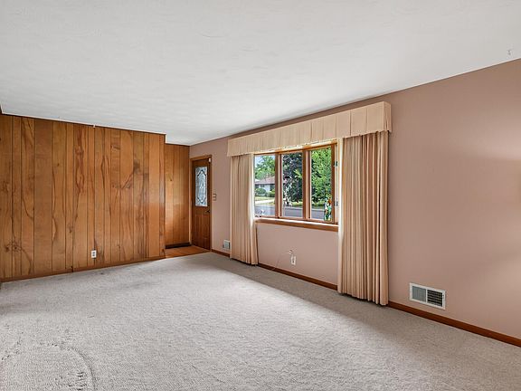 5th image of 1225 Skillman Ave E