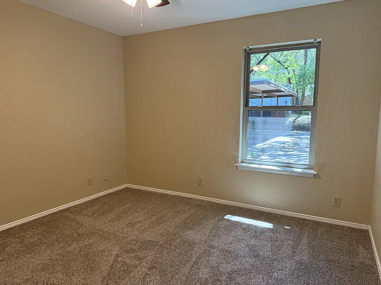 2212 Bolivar St #2212 — Photo 16