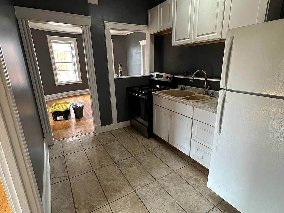 1st image of 218 West St APT C2