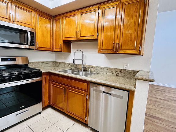 3rd image of 5242 Cartwright Ave APT 4