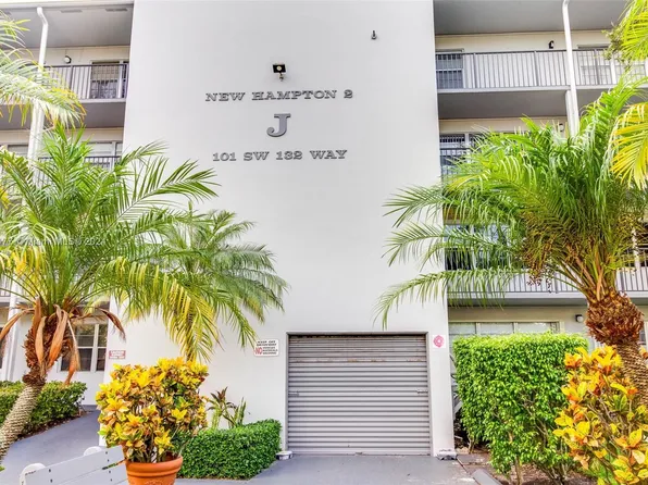 101 SW 132nd Way APT 113J, Pembroke Pines, FL 33027
