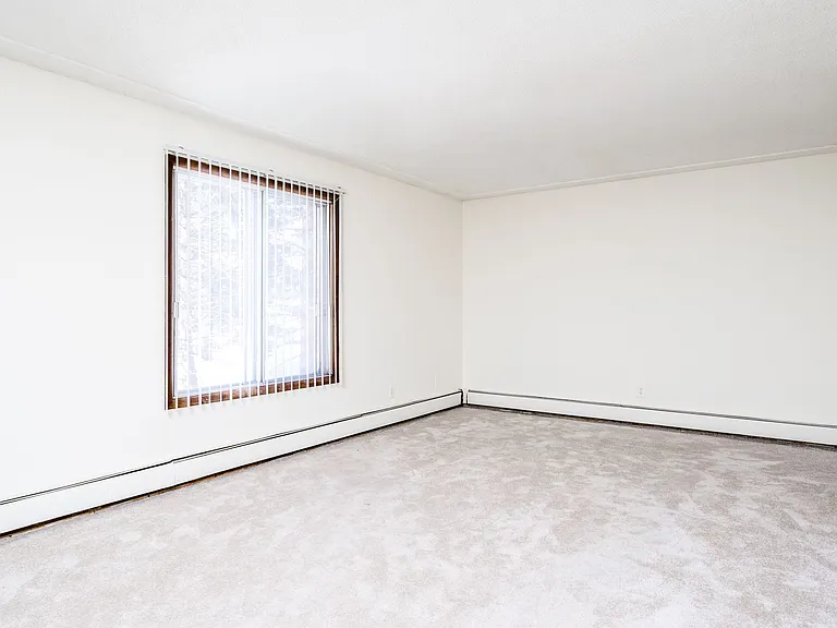 Nicollet Woods Apartments — Photo 11