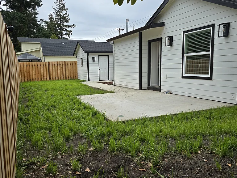 2540 NE 122nd Ave — Photo 6