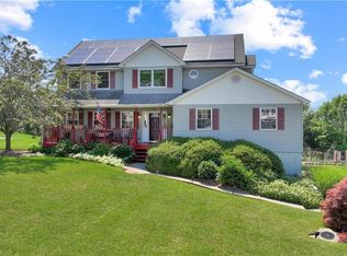 16 Pewter Cir, Chester, NY 10918