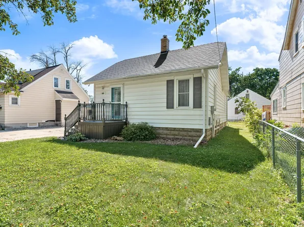 909 11th St NW, Austin, MN 55912
