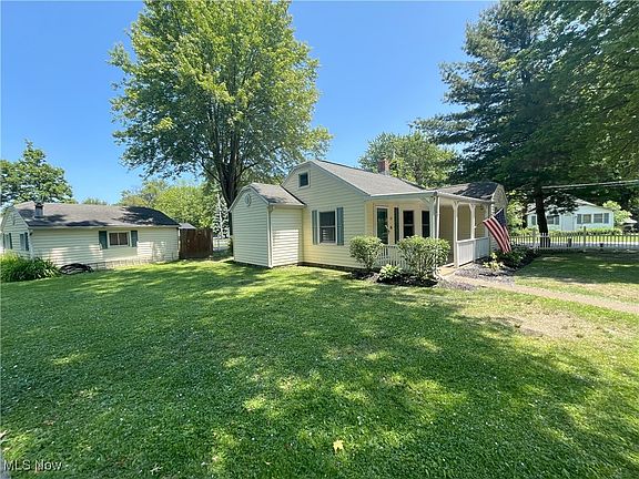 2nd image of 67 Rainbow Dr