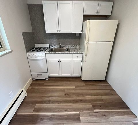 5th image of 5 W North St APT 4