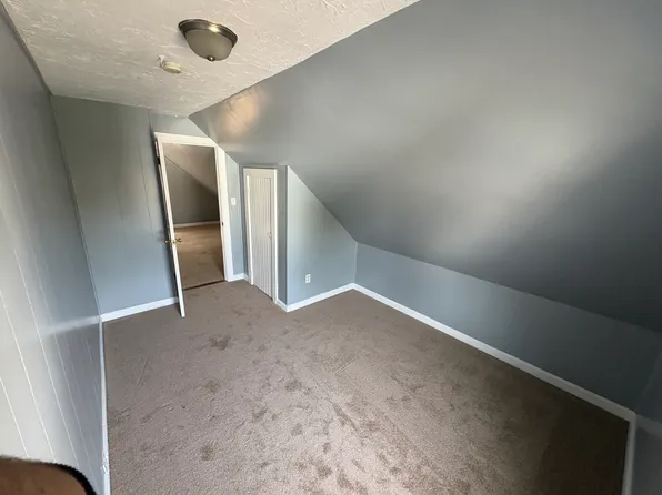 44 Arch St Floor 3, Middleboro, MA 02346