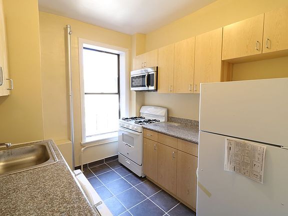 5th image of 530 W 163rd St APT 5H