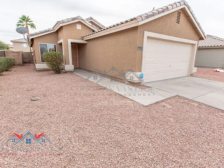 11801 W Paradise Dr — Photo 2